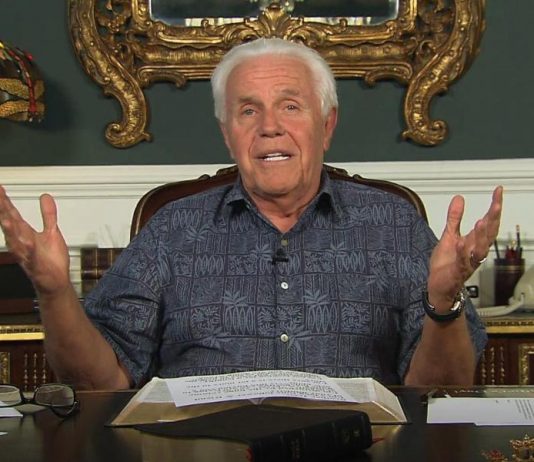 VIDEO: Pastor Duplantis Says Jesus Hasn't Returned Because People Haven't Donated Enough Cash