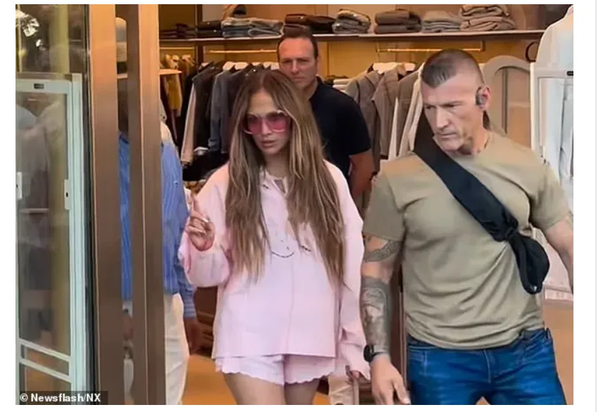 Jennifer Lopez denied entry into Chanel store in Istanbul